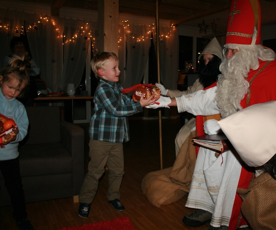 Was gibt es Schöneres als strahlende Kinderaugen, wenn der Sankt Nikolaus zu Hause einen Besuch macht.