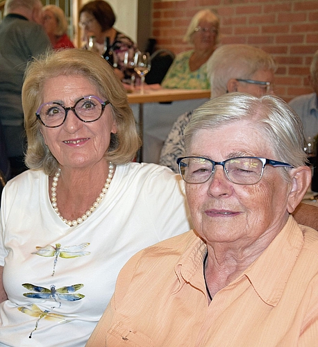 Ursula Mels (links) kam mit Anita Schwägli (rechts).Bilder: Daniel Martiny Ursula Mels (links) kam mit Anita Schwägli (rechts).Bilder: Daniel Martiny