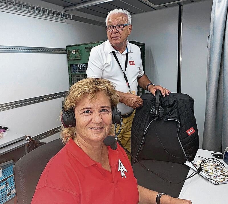 Für einmal selbst im Fokus der Kamera: die sympathische Grenchnerin Nathalie Schindler, die im Regiewagen die Telefonjasserin verkörperte. Bild: zvg