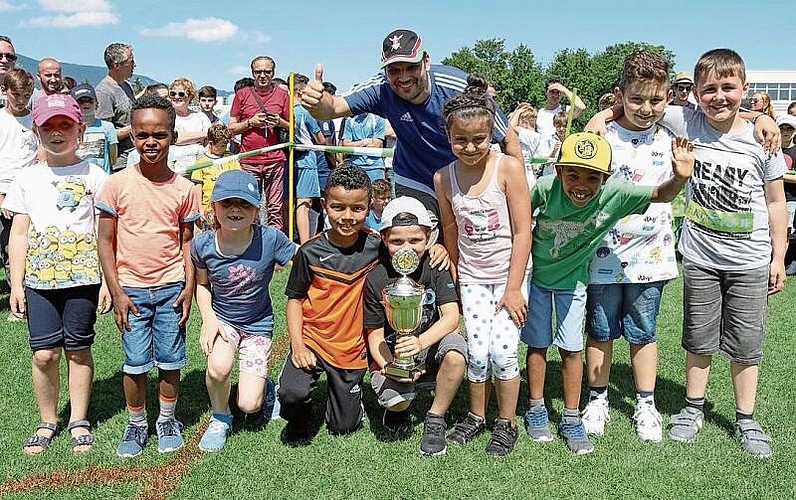 Bilder: FCG 15
            
         
         
            Wer holt sich in diesem Jahr am Sonntag einen Pokal in den neun Kategorien?