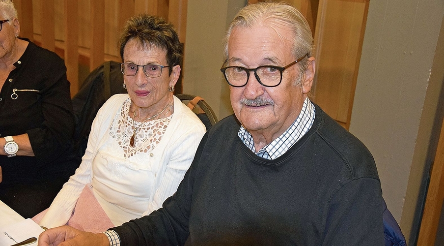 Angelo Trebo fühlt sich mit Edith Isch im Parktheater wohl.
