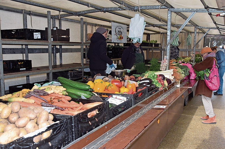 Der Marktstand von Willi Gloor in Grenchen. Bild:Joseph Weibel Der Marktstand von Willi Gloor in Grenchen. Bild:Joseph Weibel