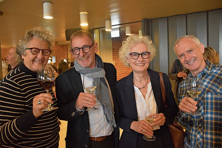 Bei guter Musik ist die ehemalige Stadtschreiberin Luzia Meister (links) immer gerne dabei. Ebenso Heinz Westreicher, Lydia Lötscher und Alex Zwiker. Der Bruder von Lydia Lötscher reiste fürs Grenchner Neujahrskonzert sogar aus dem luzernischen Willisau an. 