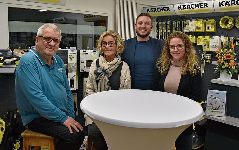 Ein starkes Quartett mit der ersten und zweiten Generation (von links): Rolf und Michèle Grimbühler, Daniel und Cindy Lack-Grimbühler. Seit 44 Jahren ist die Reinigungsfirma in der Grossregion und darüber hinaus erfolgreich tätig.