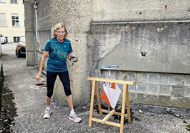 Die Aufnahme zeigt eine Läuferin beim Sprint-OL im Attisholz-Areal in Luterbach.Bild:  zvg