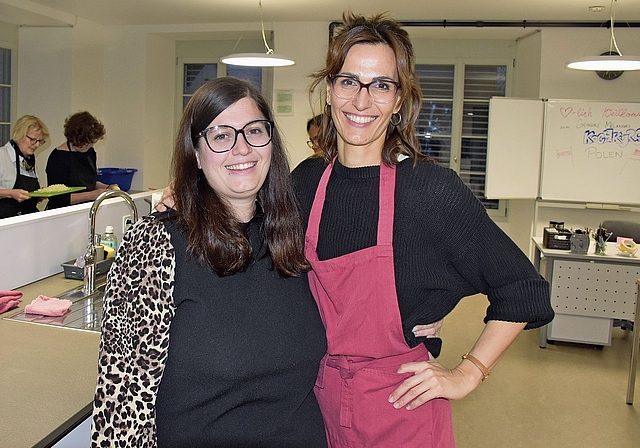 Sabine Schär (rechts) und Manuela Kaltenrieder sind Vorstandsmitglieder von Granges Mélanges und unter anderem verantwortlich für die Organisation der Kochkurse.