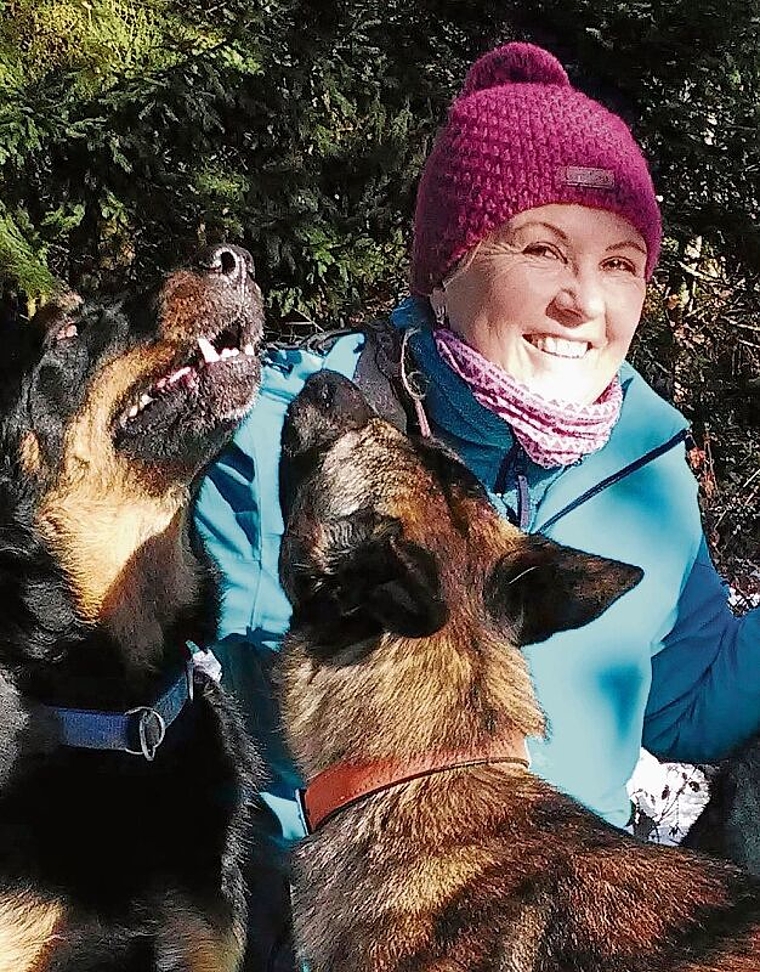 Erika Howald: eine bodenständige Hundeerzieherin mit viel Gefühl und Humor. Foto: zvg.