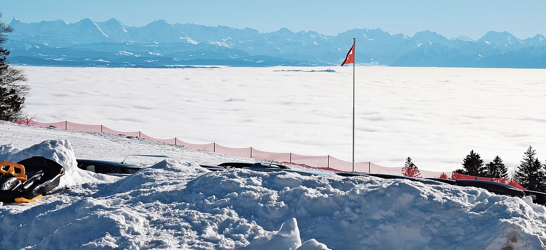 Das Wunschszenario: eitel Sonnenschein und gute Schneeverhältnisse über dem Nebelmeer. Das Wunschszenario: eitel Sonnenschein und gute Schneeverhältnisse über dem Nebelmeer.
