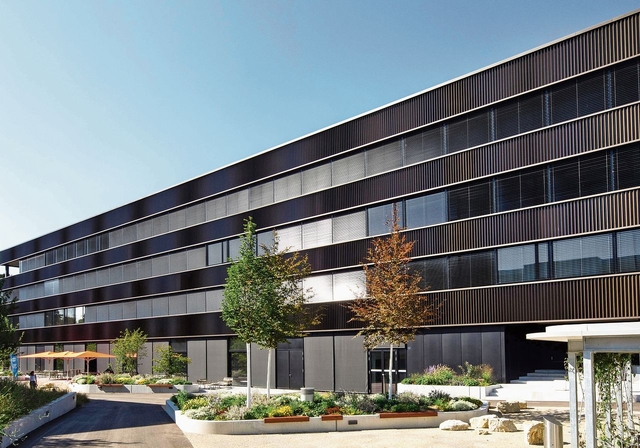 Zwischen dem nördlich gelegenen Campus Technik und den Mietwohnungen besticht ein überaus attraktiver Innenhof. Bild: Campus Technik