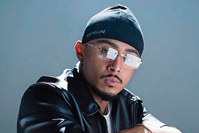 Cheyne Hofer, bekannt als Wizdomblendz, erreicht mit seinen präzisen Haarschnitten ein Millionenpublikum.Bild: zvg