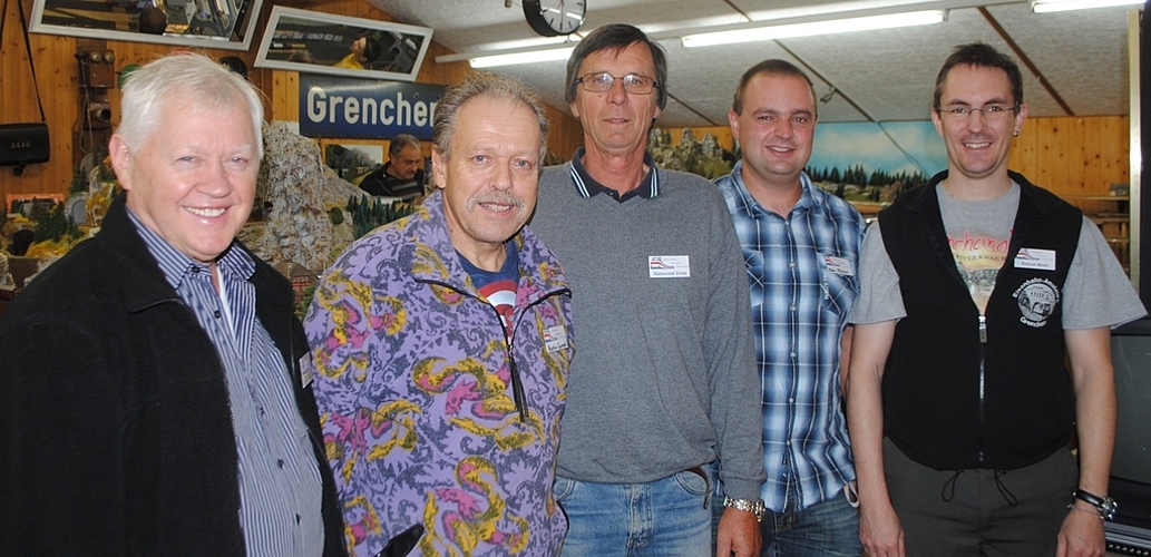Ein flottes Quintett aus Vorstandsmitgliedern (links): Kassier Martin Plüss, Vizepräsi Martin Spiegel, Präsident Hansruedi Ernst, Reto Pfister, Lokunterhalt und Beisitzer Roland Meier.
