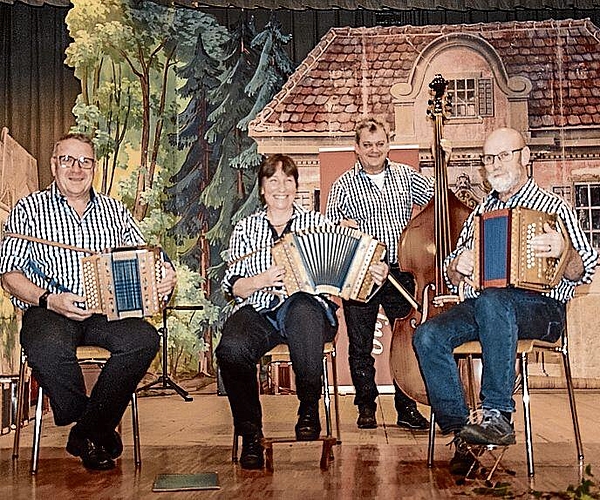 Die Kapelle Öufi-Ländlers sorgte für die gute Stimmung.