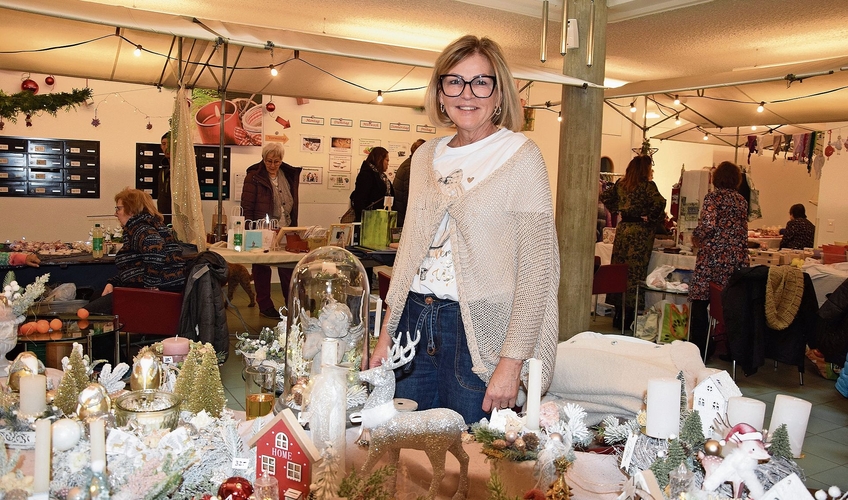 Alles, was glänzt und glitzert, verkauft Silvia von Ballmoos.