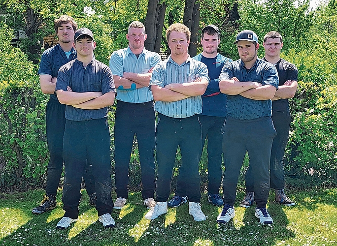 Aktive Schwinger des Teams Seeland. Hinten von links: Manuel Kehrli, Remo Rutsch, Daniel Rüegg und Christian Rüegg. Vorne von links: Matthias Flury, Elia Probst und Mathieu Martin. 