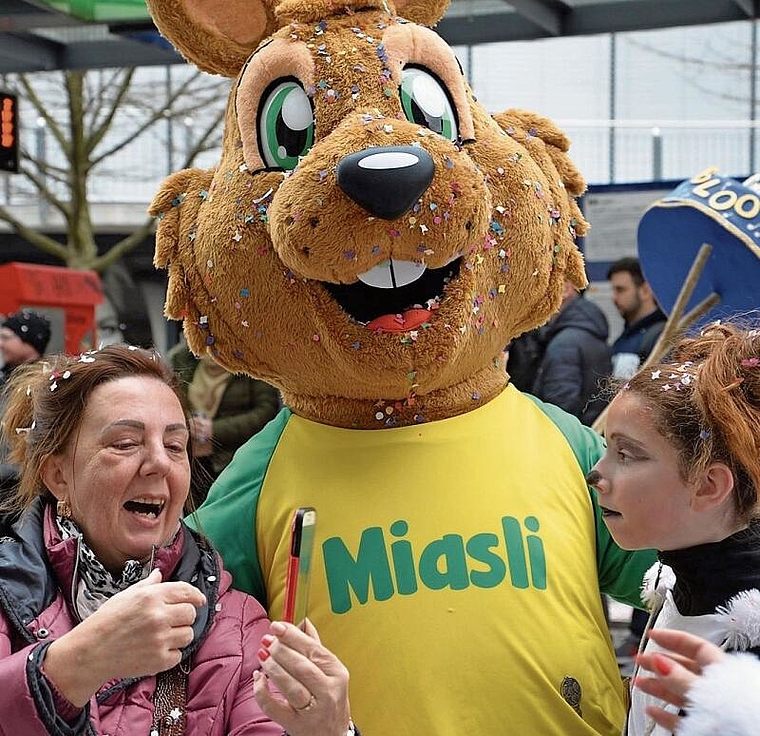 MIA-Maskottchen Miasli war 2020 an der Fasnacht dabei und ist es jetzt endlich auch an der MIA. Bild: zvg
