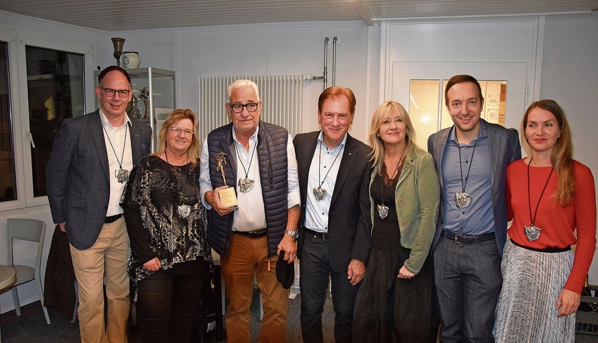 OK mit Preisträger v.l.n.r.: Patrick Meier, Nathalie Schindler, Preisträger Marcel Bolliger, Hubi Bläsi, Lara Näf, Simon Klaus und Sandra Sieber.