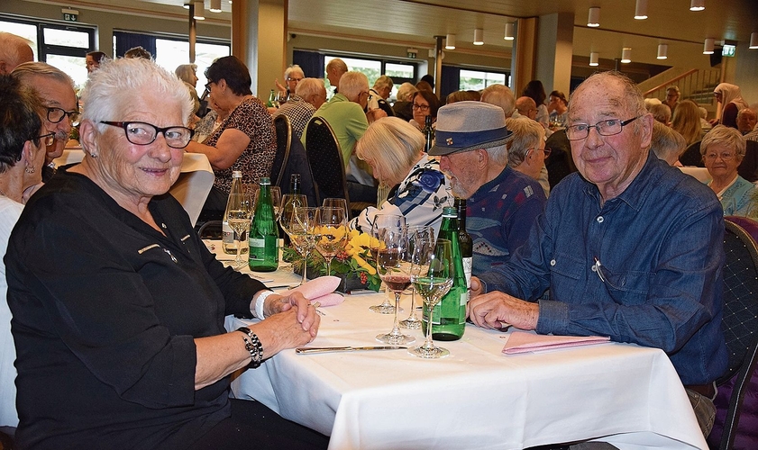 Käthi Taroni und Sepp Büttler finden den Anlass grossartig.