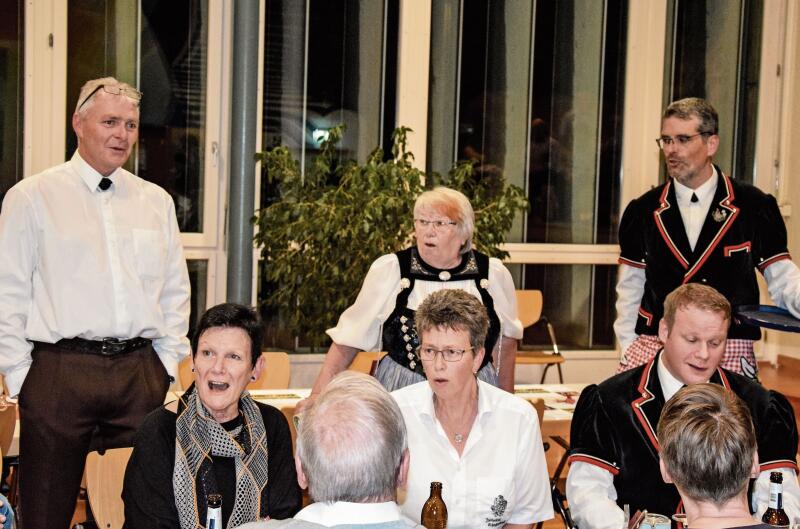 Spontane Jodel-Einlagen im Zwinglisaal waren immer wieder
auszumachen.Bilder: Daniel Martiny