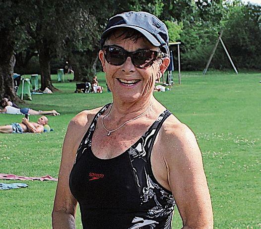 Magdalena Hofmann schwimmt gerne ihre 50-Meter-Längen in der Grenchner Badi. «Für mich ist Schwimmen ein schöner Ausgleich im Arbeitsalltag.» Und wenn sie ihre Längen geschwommen hat, geniesst sie oft auch einen feinen Kaffee und liest in einem spannenden Buch.