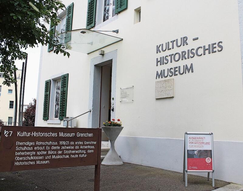 Die Zeitreise in Grenchen beginnt am Eingang des Museums.Bilder: Anna Gähler
