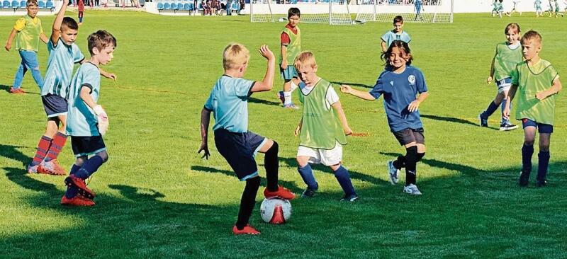 Nach vielen Trainings sehen die Aktionen auf dem Spielfeld recht anspruchsvoll aus.