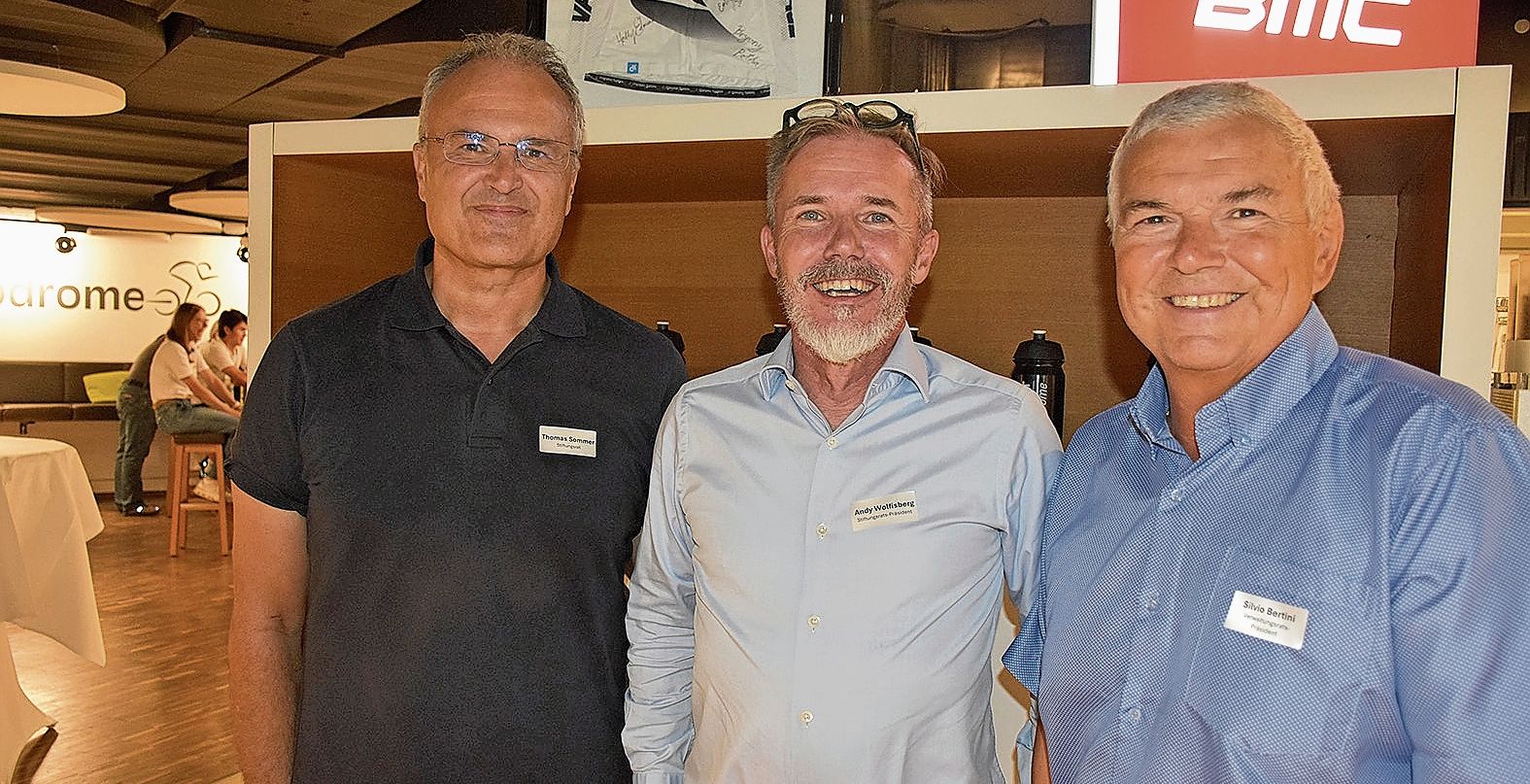Illustres Trio (von links): Stiftungsrat Thomas Sommer, Stiftungsratspräsident Andy Wolfisberg (er übernahm vor sieben Jahren das Präsidium) und Silvio Bertini, VR-Präsident der Velodrome Suisse AG.