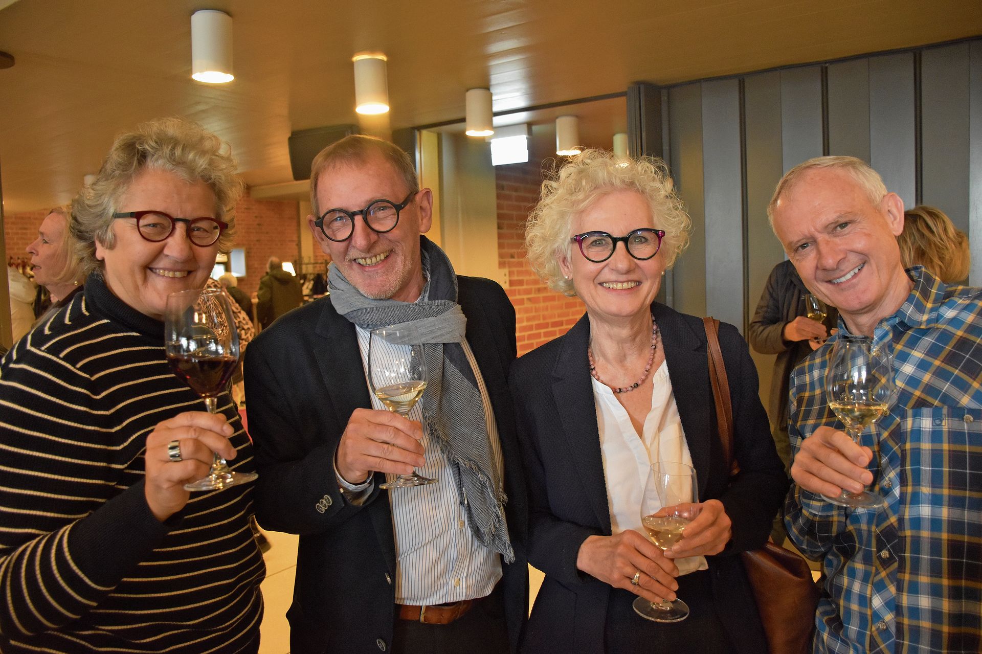 Bei guter Musik ist die ehemalige Stadtschreiberin Luzia Meister (links) immer gerne dabei. Ebenso Heinz Westreicher, Lydia Lötscher und Alex Zwiker. Der Bruder von Lydia Lötscher reiste fürs Grenchner Neujahrskonzert sogar aus dem luzernischen Willisau an. 