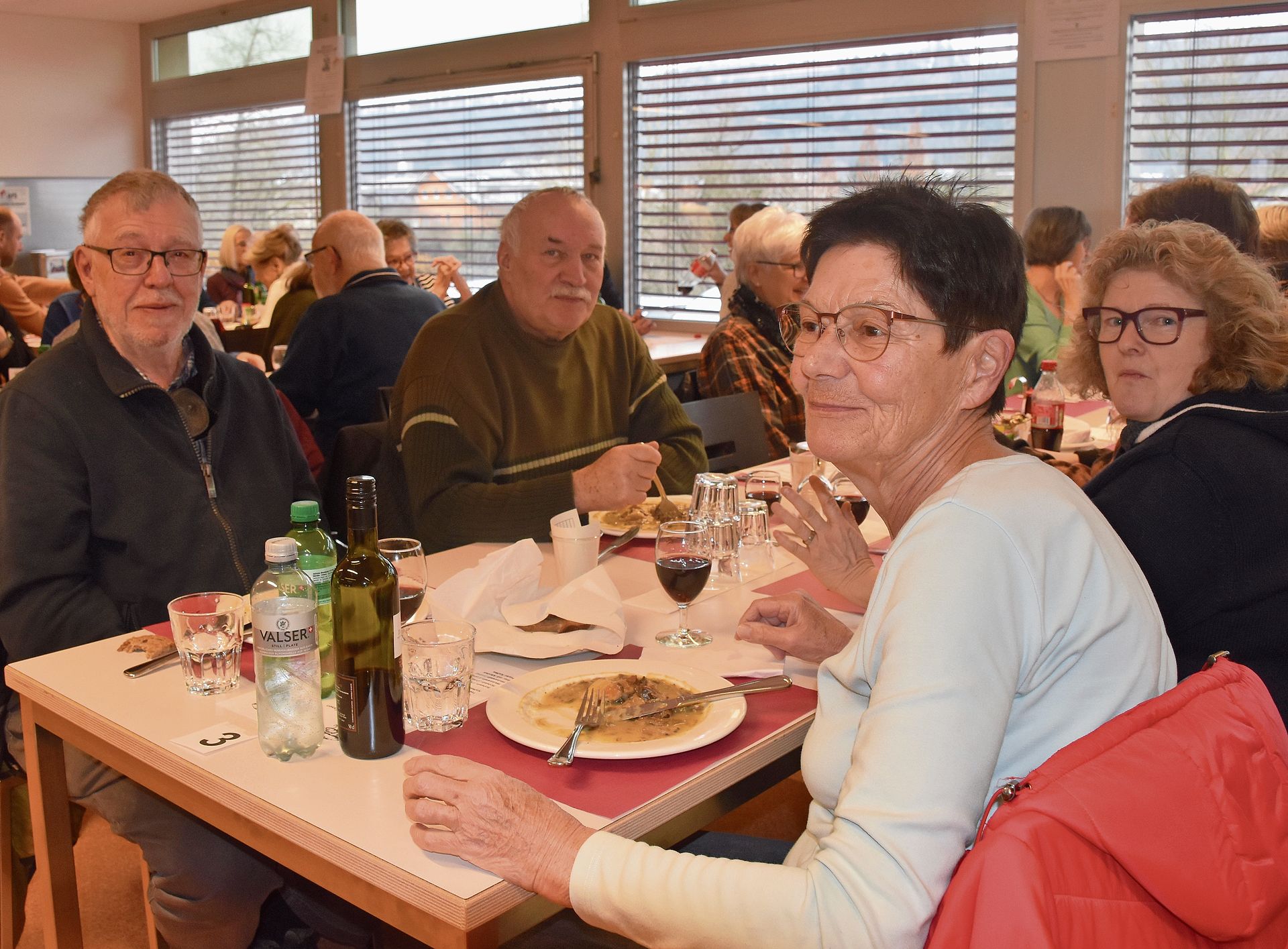 Die Gäste kommen auch von anderen Pilzvereinen (von links): Heinz Bieber, Rolf Keller, Katharina Peier und Marlis Keller vom Pilzverein Grenchen-Lengnau.