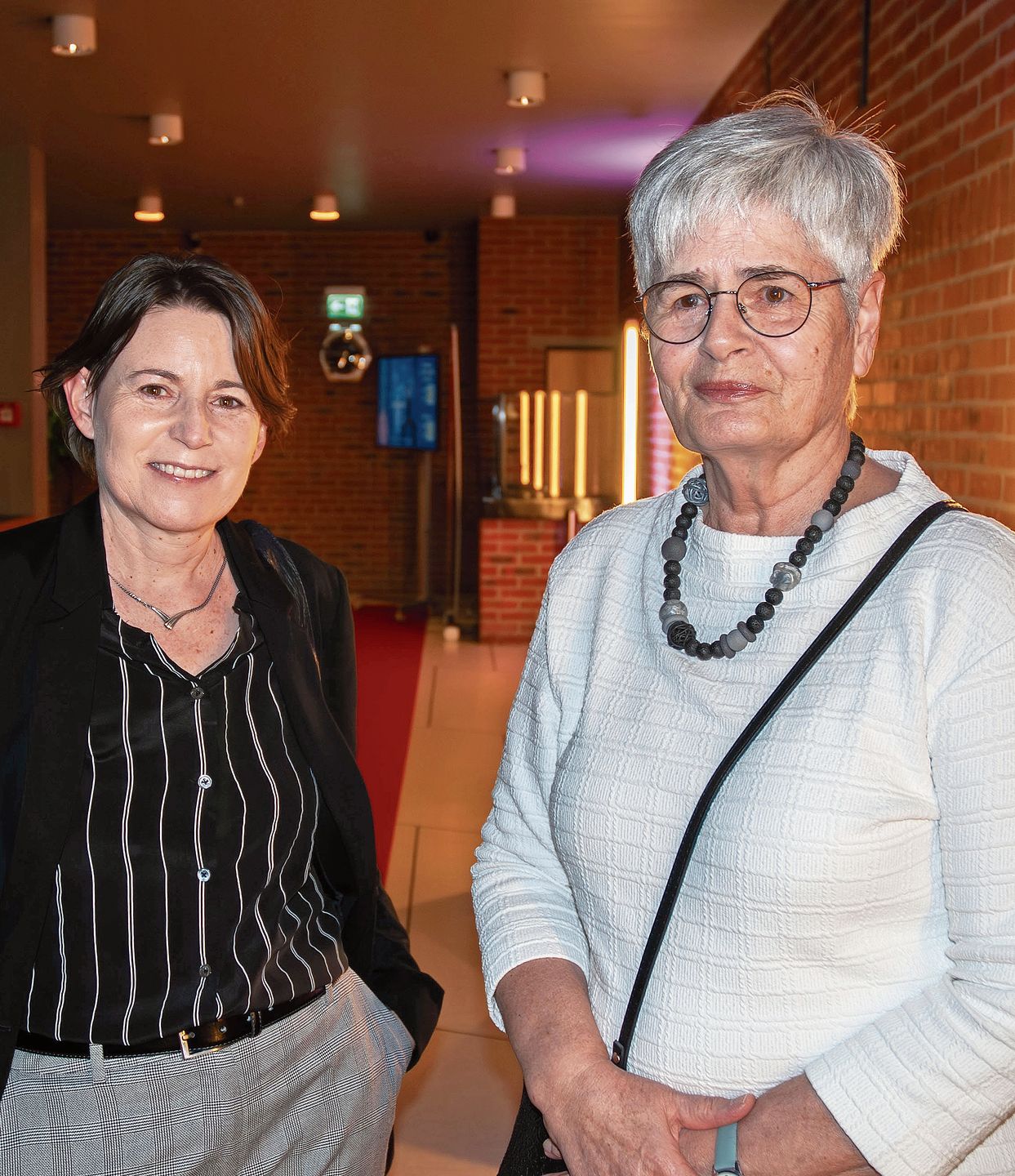 Autorin Claudia Dahinden mit Brigitte Meier.