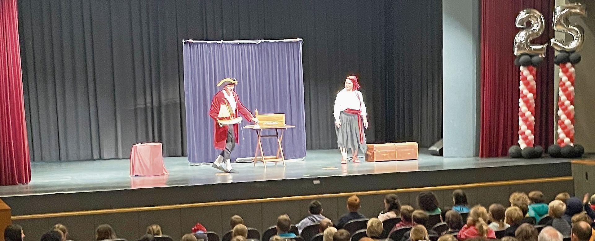 Zum Abschluss des Internationalen Zauberkongresses findet am Sonntag die Kindergala statt. Unsere Aufnahme stammt vom gleichen Anlass vor vier Jahren.Bild: Joseph Weibel Zum Abschluss des Internationalen Zauberkongresses findet am Sonntag die Kindergala statt. Unsere Aufnahme stammt vom gleichen Anlass vor vier Jahren.Bild: Joseph Weibel