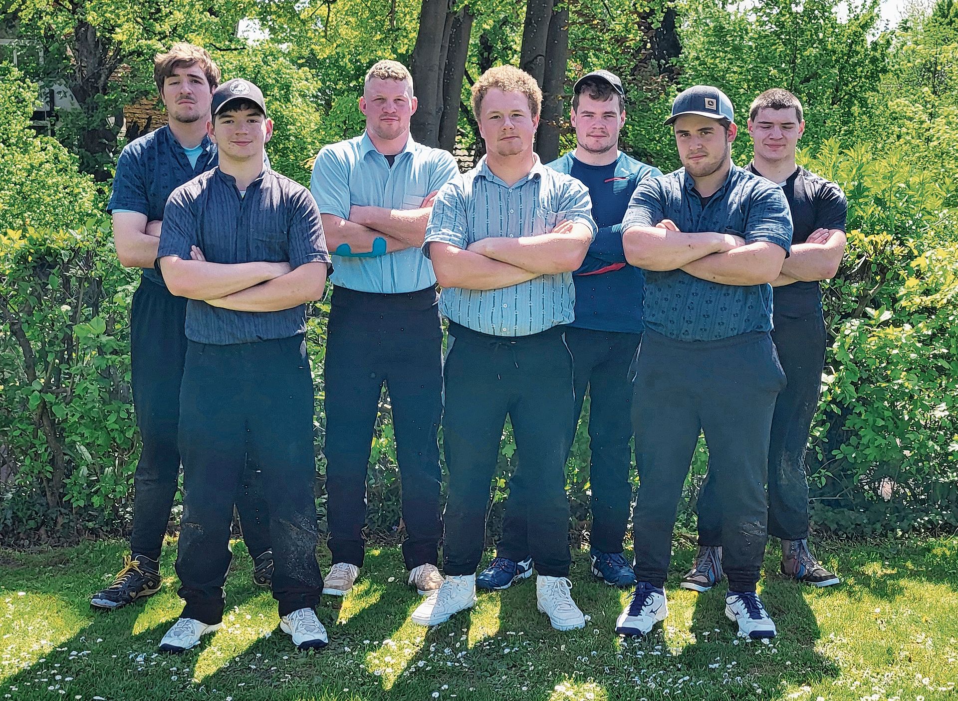 Aktive Schwinger des Teams Seeland. Hinten von links: Manuel Kehrli, Remo Rutsch, Daniel Rüegg und Christian Rüegg. Vorne von links: Matthias Flury, Elia Probst und Mathieu Martin. 